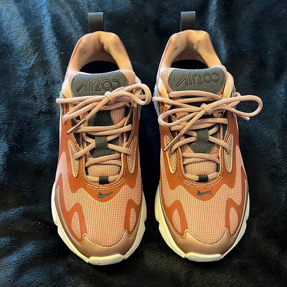 W Air Max 200